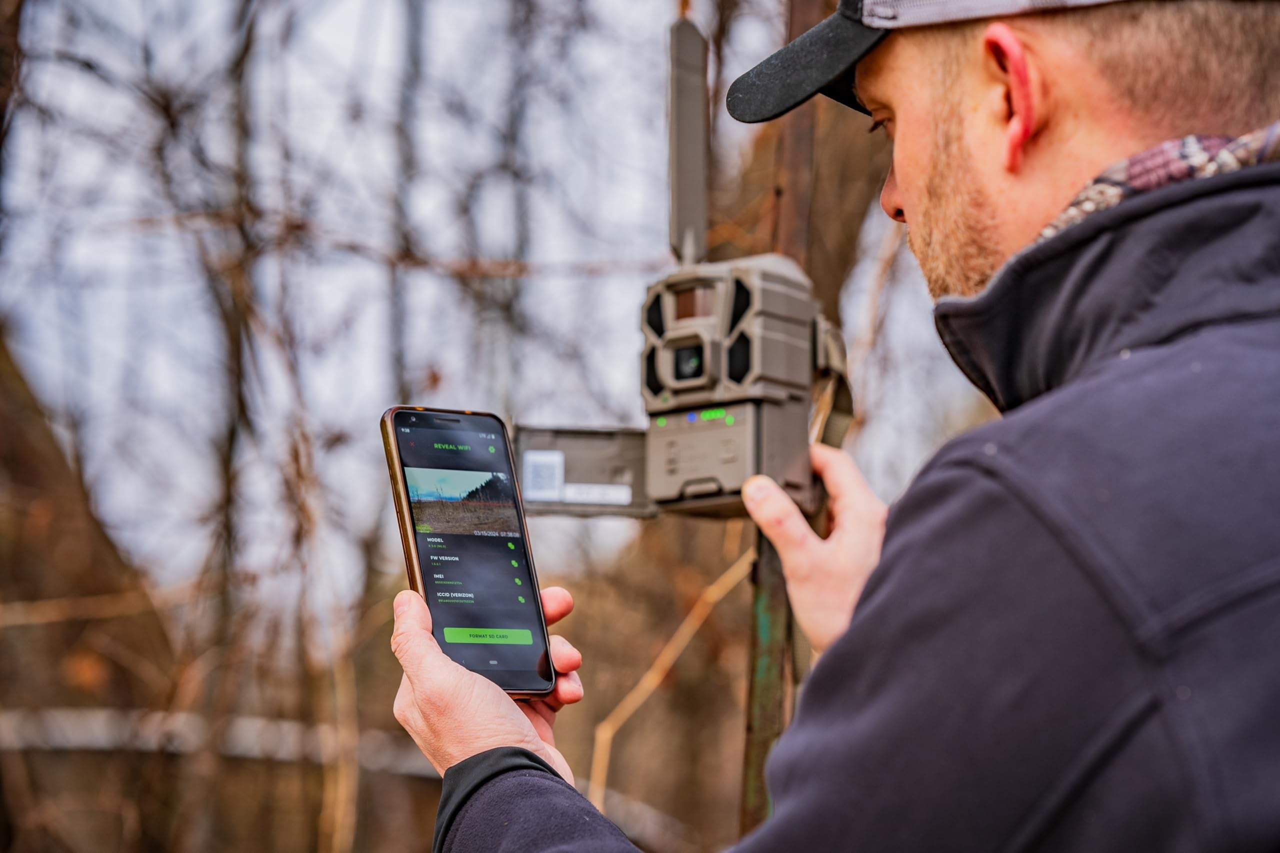 TACTACAM Reveal X Gen 3.0 Cellular Trail Camera - Multi Carrier, HD Photos & Videos, Pre-Installed Antenna, Built-in GPS, Best Battery Life, Low-Glow, Fast Trigger Speed + Cleaning Cloth (1 PK)