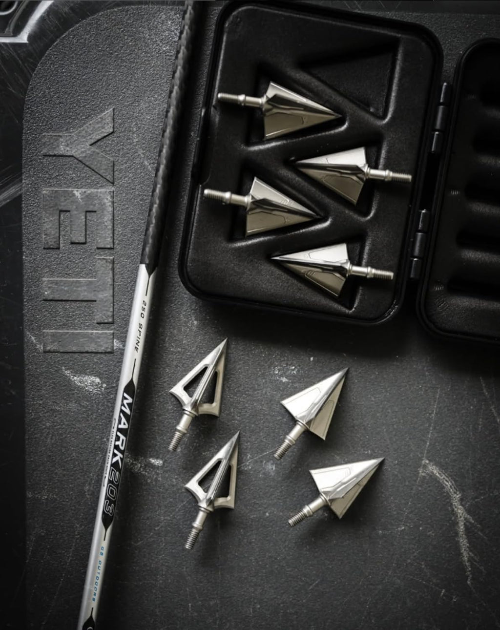 G5 Montec M3 Crossbow Design Archery Hunting Durable Sharp Fixed Blades 1 1/16" Cutting Diameter Steel 1-Piece Construction Screw-in Broadheads for Crossbow Arrows - Pack of 3 | 125 Grain