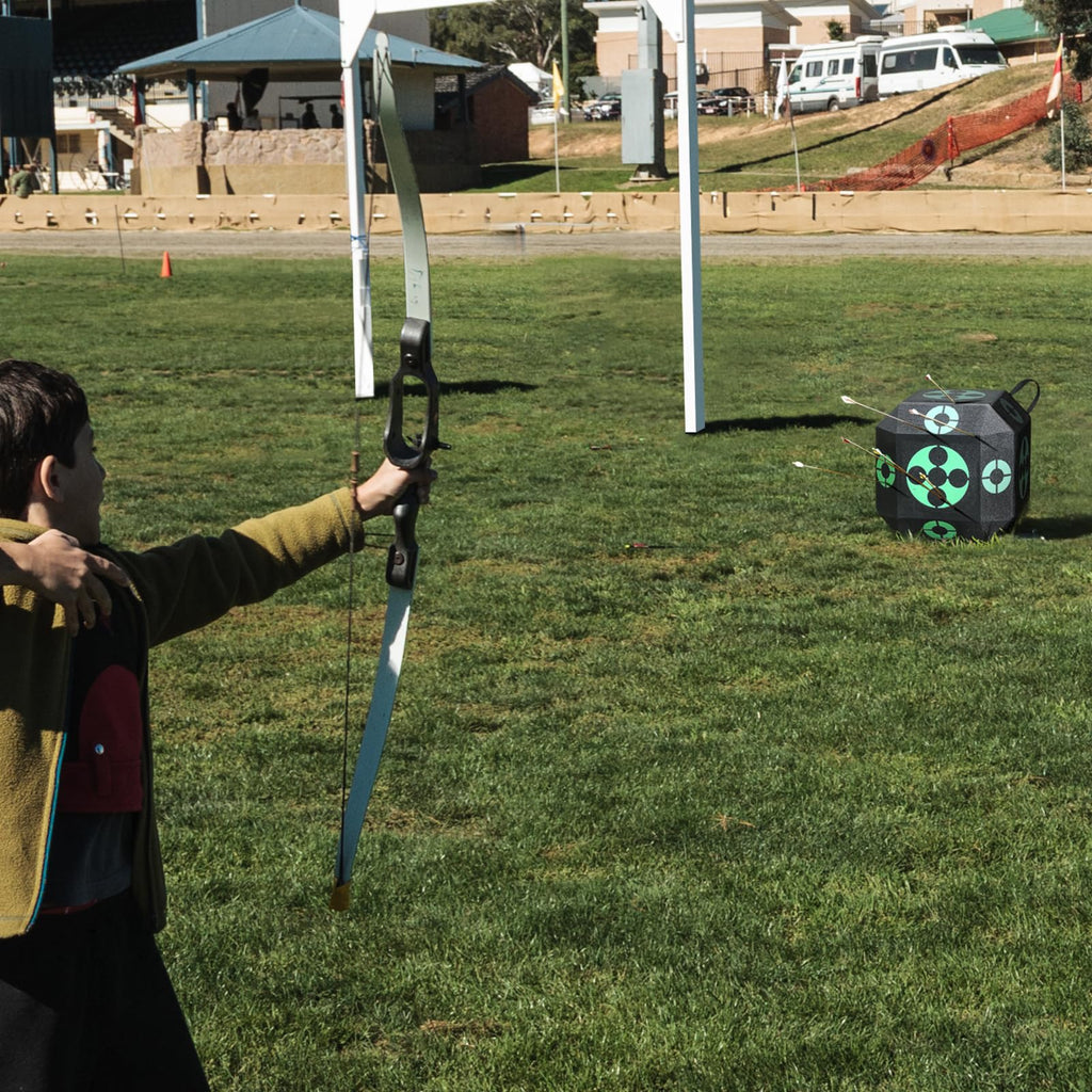 VEVOR Archery Target Block, 15"x15" All-Side Block Target Block, Outdoor Portable Crossbow Target with Carry Handle, Easy Arrow Removal, Great Visibility, Lightweight, Easy to Transport, Black
