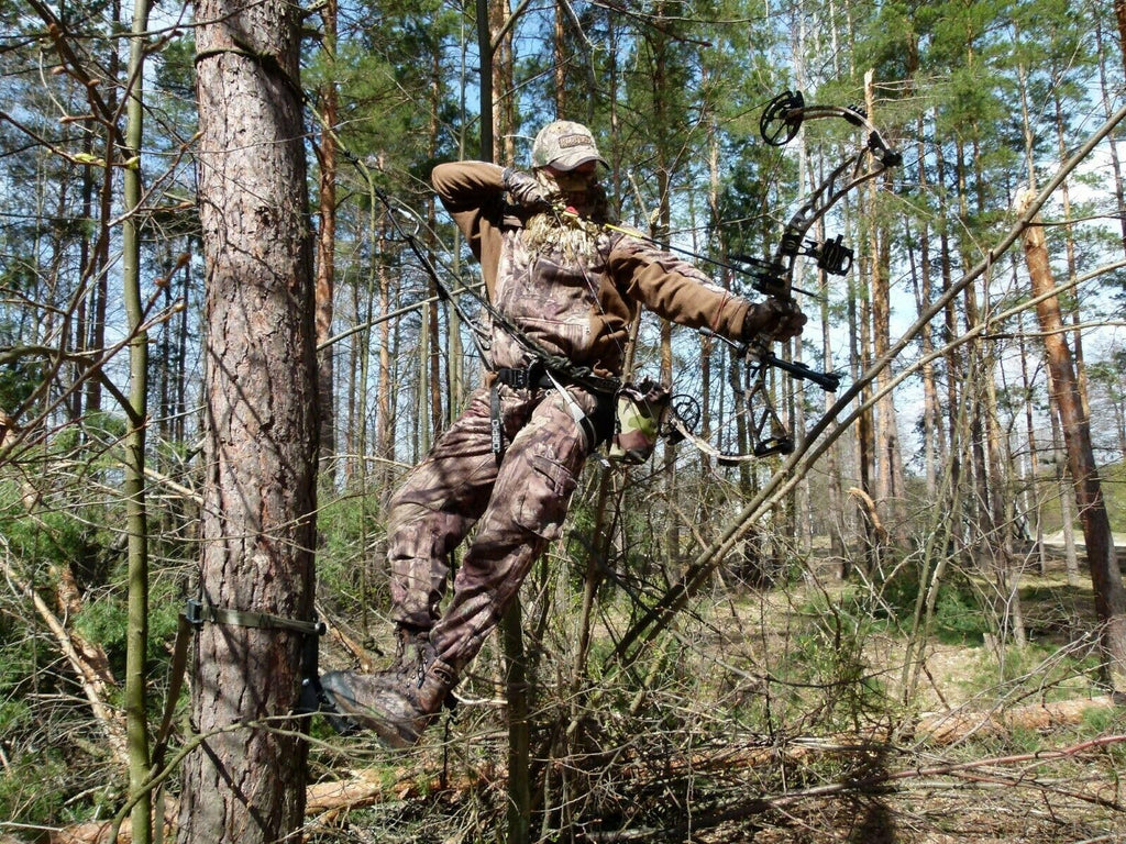 QOGIR Tree Saddle, The Gen 1 Hunting Saddle, Comfortable Saddle Hunting Gear, Lightweight Tree Climb Saddle, Includes Adjustable Bridge, Essential Tree Stand & Saddle Hunting Accessories